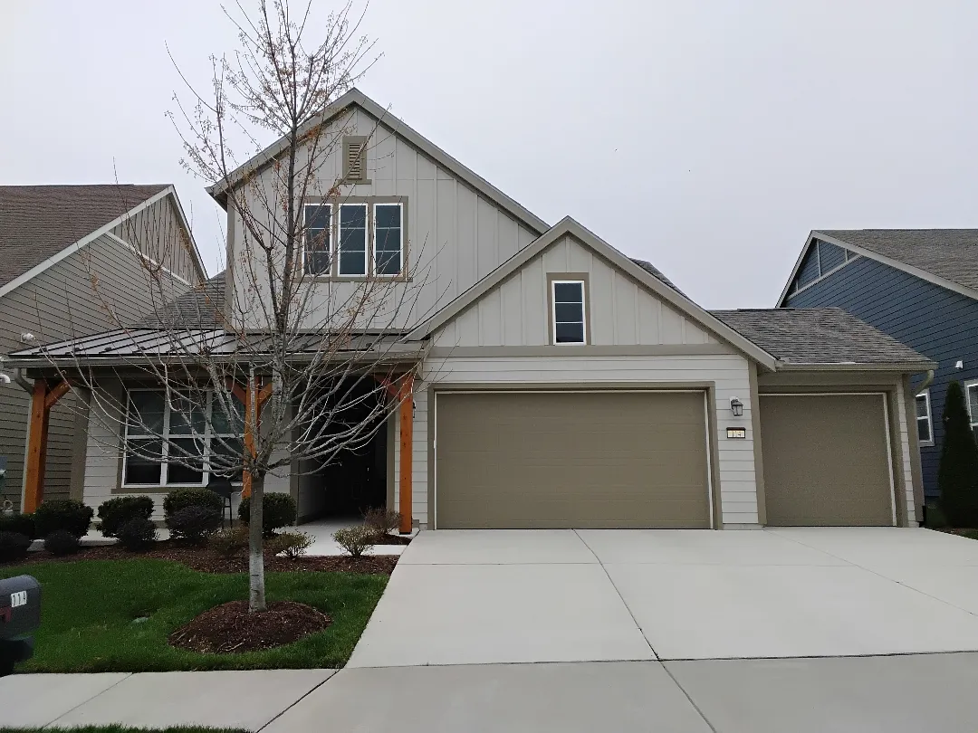 House washing & Window Cleaning in Lake Frederick VA Image
